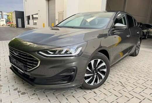 Ford Focus 1.0 EcoBoost Hybrid TITANIUM X