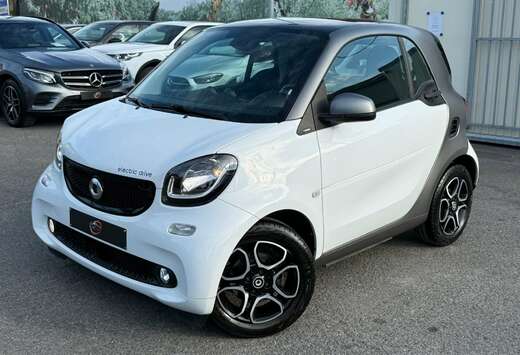Smart Coupe 17.6 kWh / CUIR / PANO / ETAT NICKEL