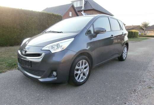 Toyota Verso S 1.33 VVT-i Skyview automatic panoramis ...