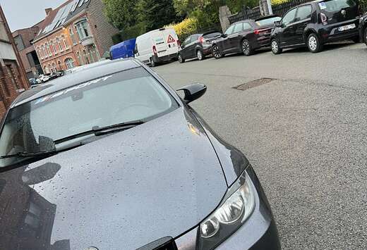 BMW 325i Touring Aut.