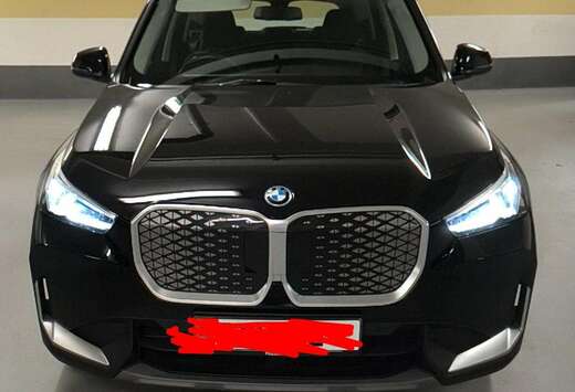 BMW iX1 66.5 kWh xDrive30