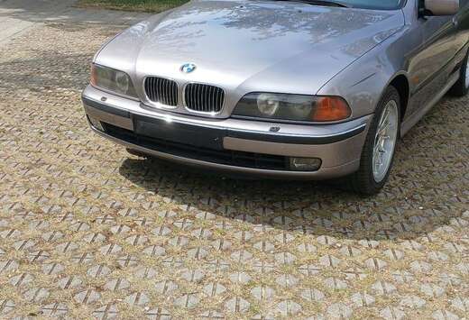 BMW 535i