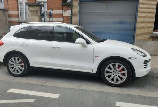 Porsche 3.0i V6 Hybrid Tiptronic S