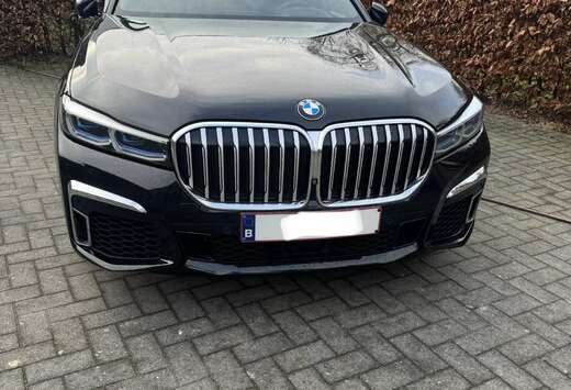 BMW M 745e. Geen Handelaars