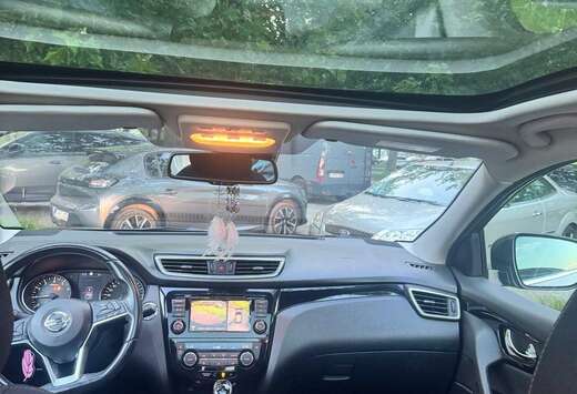 Nissan 2.0i 4WD Executive CVT
