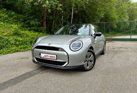 MINI e-Mini 54.2 kWh Cooper SE Cooper SE