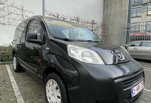 Peugeot 1.4i ***5 Places***