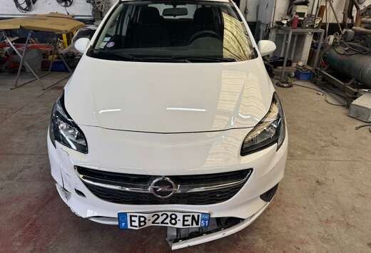 Opel Corsa 1.4i.  Accidentée