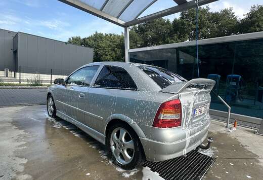 Opel 1.8 Edition Silver