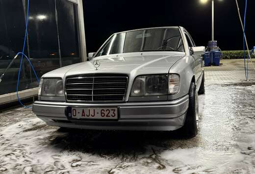 Mercedes-Benz e200 automaat
