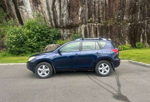 Toyota RAV4 2.0i VVT-i 16v VIP