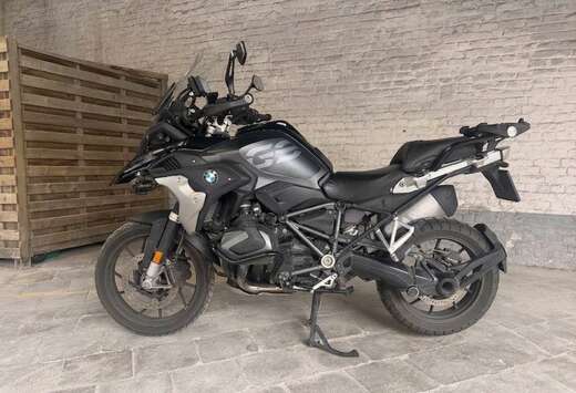 BMW Triple Black – Full options – TVA/BTW récup� ...