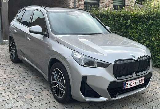 BMW iX1 xDrive30 M Sportpaket