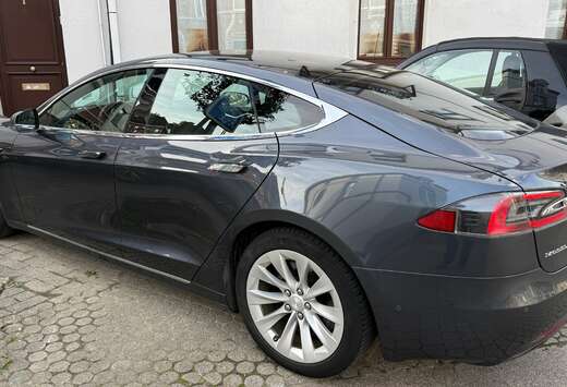 Tesla S 75D