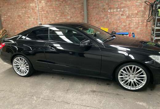 Mercedes-Benz COUPE E 200 CGI BE Avantgarde Start/Sto ...