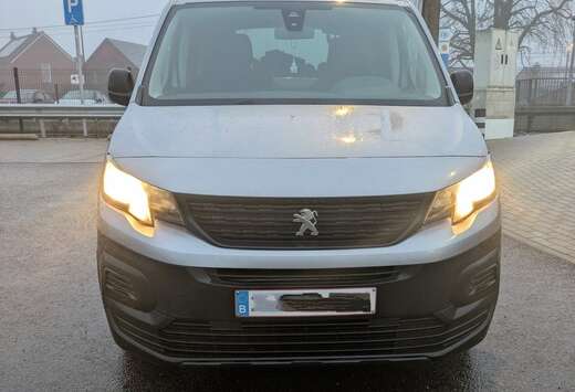 Peugeot 1.2 PureTech Standard Active S&S (EU6.3)