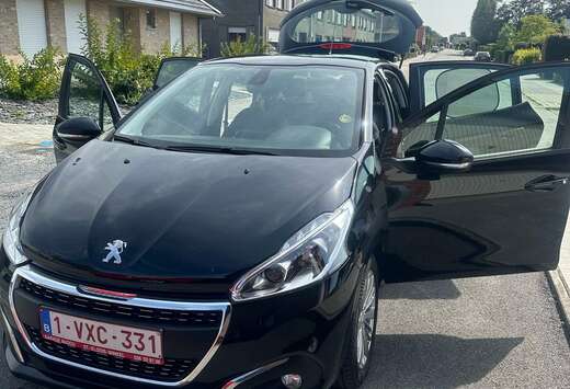 Peugeot PureTech 110 Stop & Start EAT6 Signature