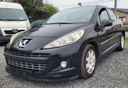 Peugeot 1.4i 5deurs AIRCO 2011 EERST LEZEN