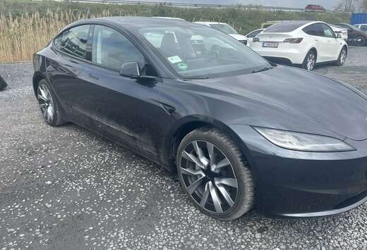 Tesla Model 3 Long-Range Dual Motor AWD