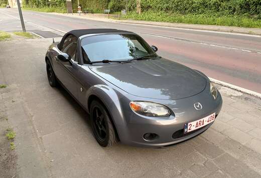 Mazda 1.8i 16v Active