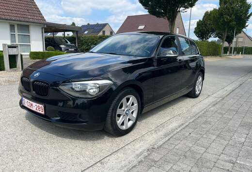 BMW 114i Checkered Flag