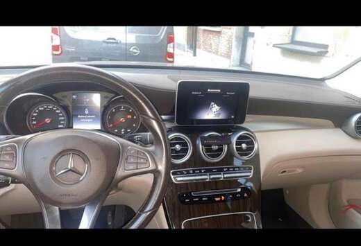 Mercedes-Benz d 4Matic 9G-TRONIC