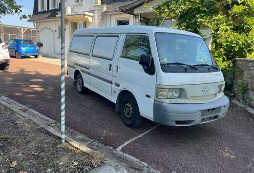 Mazda E2200