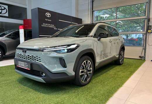 Toyota 1.8 HYB STYLE + SUN PACK