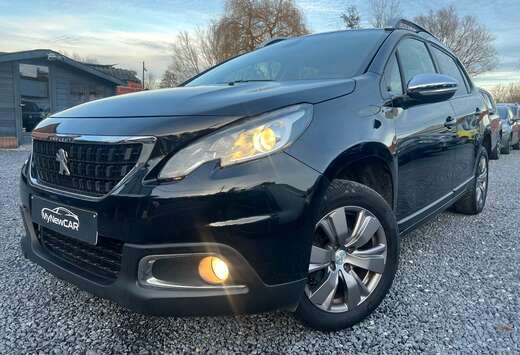 Peugeot 2008 1.2i PureTech Signature S