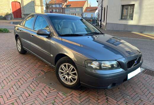 Volvo 2.4i 20v Aut.