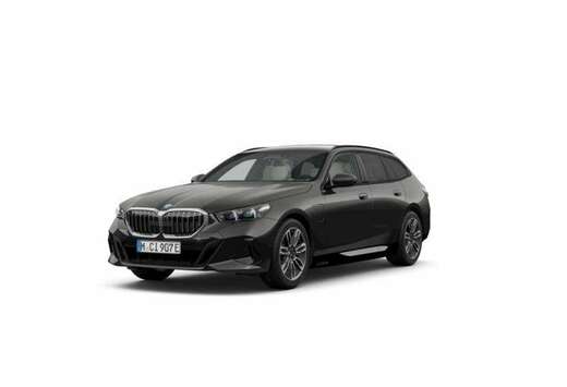 BMW 550e Touring M Sport  PANO  TOWB  DRIVE PRO