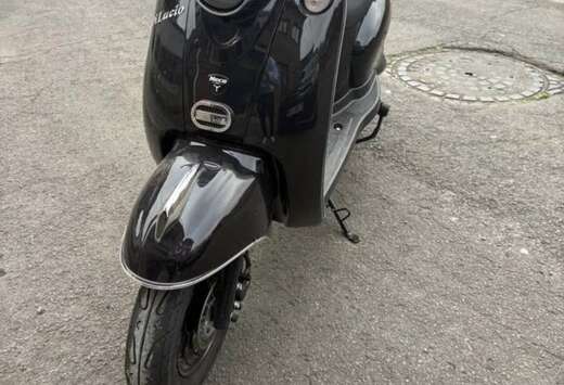 scooteur classeB 50cc année 2025 kilométrage 980