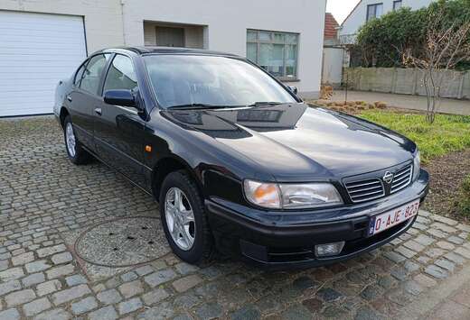 Nissan Maxima QX 2.0 V6 SE oldtimer