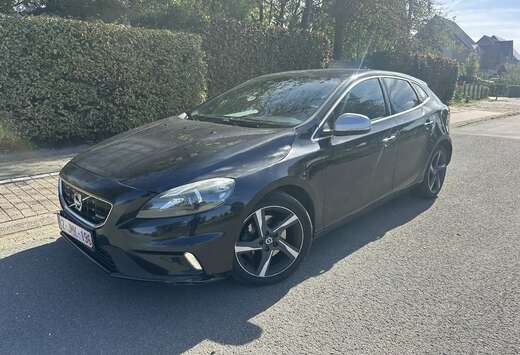 Volvo 1.6 D2 Momentum R-Design Powershift