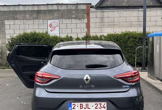 Renault E-TECH Hybrid 140 INTENS