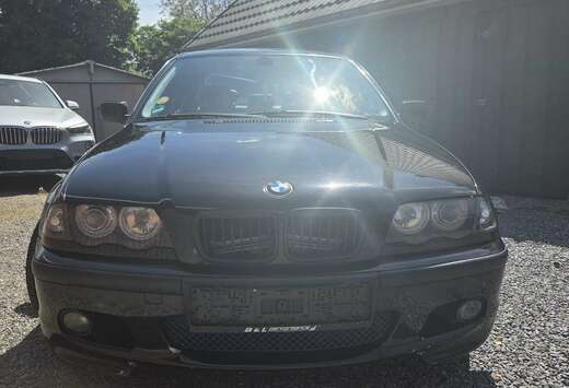 BMW 320i