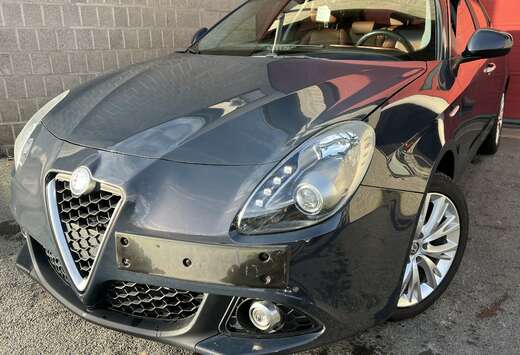 Alfa Romeo 1.6 JTDm + NAVI + CUIR + JANTES ALU