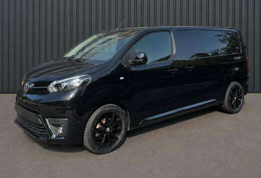 Toyota 2.0 D-4D Medium Workmate Pack S