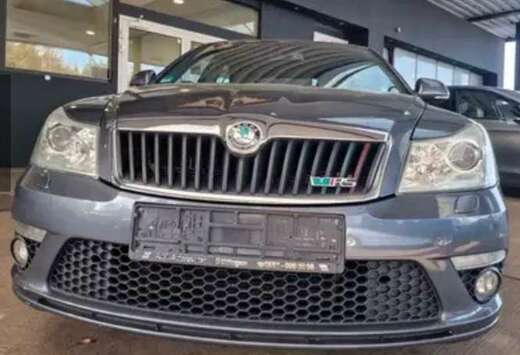 Skoda Octavia RS 2.0 TSI DSG