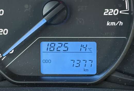 Toyota 1.0i VVT-i Comfort