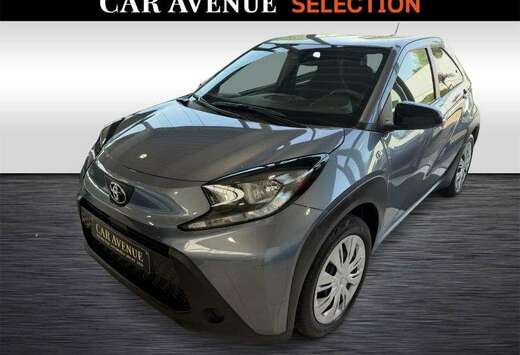 Toyota X Play 1.0