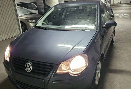 Volkswagen Volkswagen Polo 1.2i Série On Tour - Cont ...