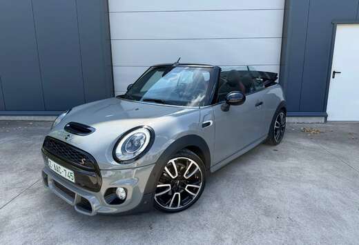 MINI Mini Cabriolet 2.0AS Cooper S JCW