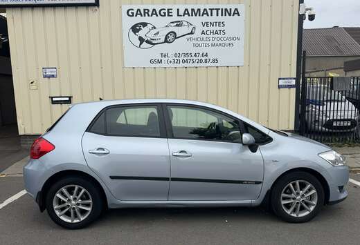 Toyota Auris 1.6i Dual VVT-i Edge