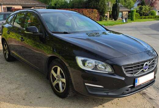 Volvo V60 2.0 D2 Dynamic Edition (No Fleet)