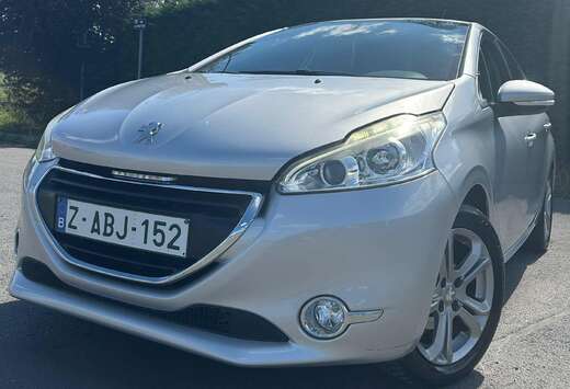 Peugeot 208 1.2i Allure