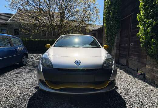 Renault Clio RS 2.0i 16v Sport