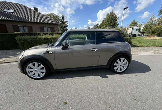 MINI 1.6i/PANO/AIRCO/HALF LEDER/ALU 17”