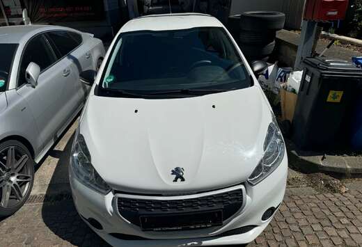 Peugeot 208 PureTech 82 Style