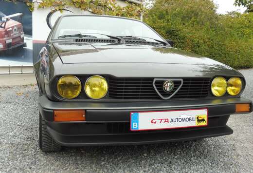 Alfa Romeo GTV 2000